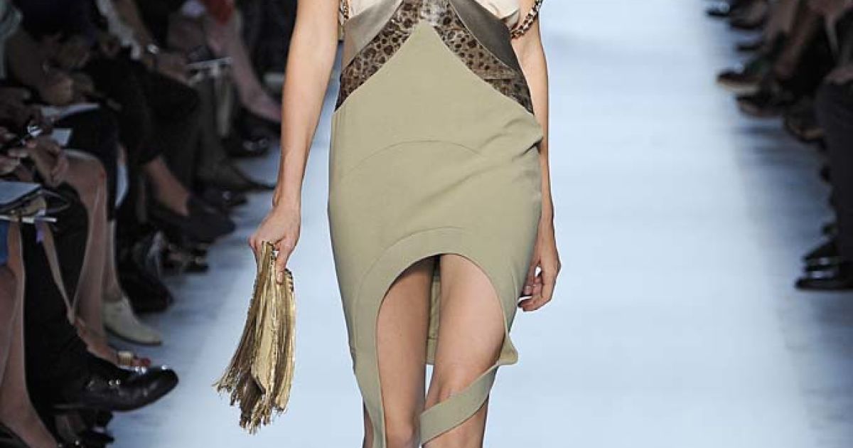 Givenchy прет-а-порте весна-лето 2012 / © EastNews