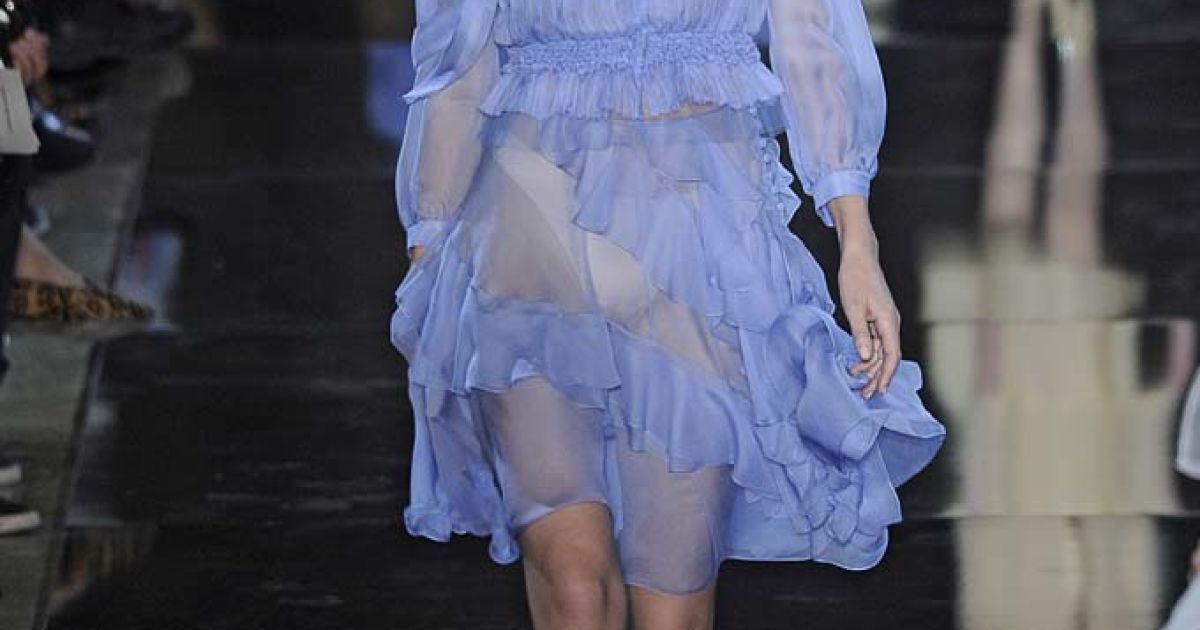 John Galliano прет-а-порте весна-лето 2012 / © EastNews
