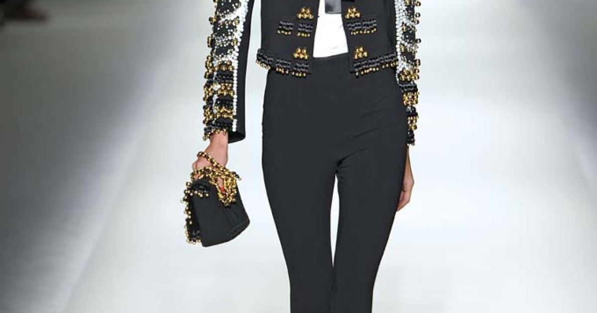 Moschino прет-а-порте весна-лето 2012