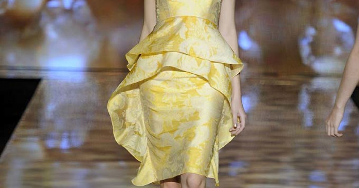 Badgley Mischka прет-а-порте весна-лето 2012 / © EastNews