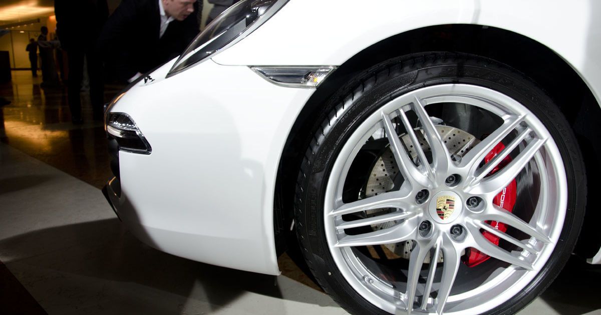 В Украину привезли новый Porsche 911_5