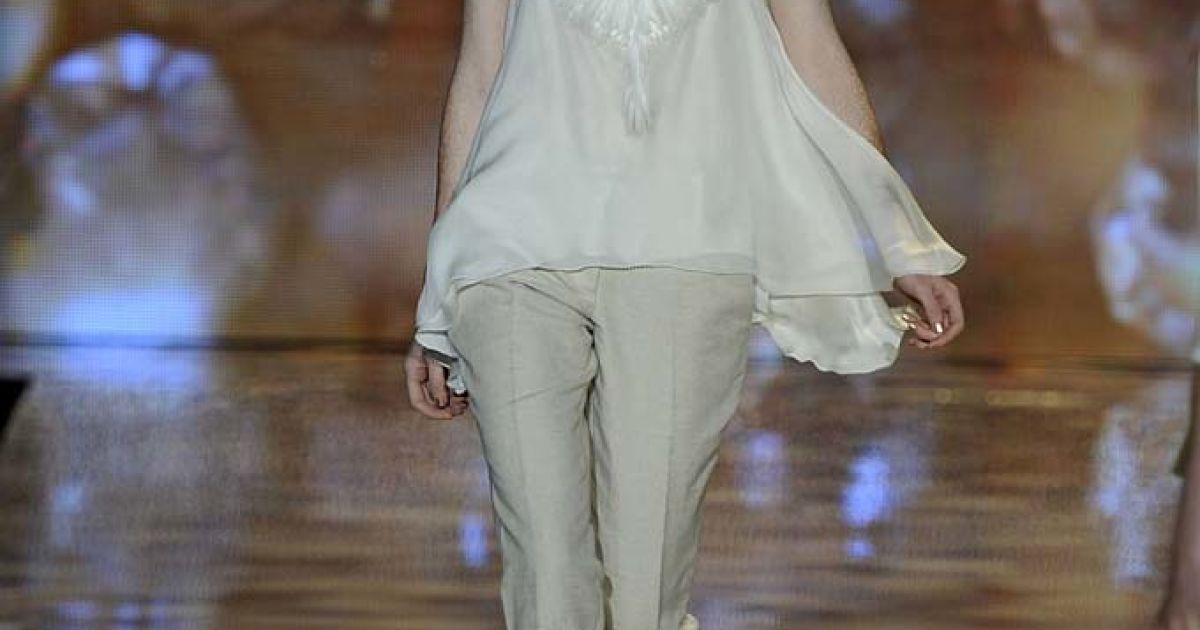 Badgley Mischka прет-а-порте весна-лето 2012 / © EastNews