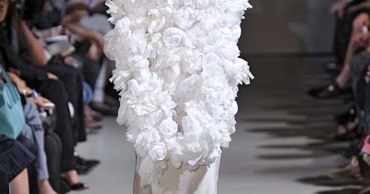Comme des Garcons прет-а-порте весна-лето 2012 / © EastNews