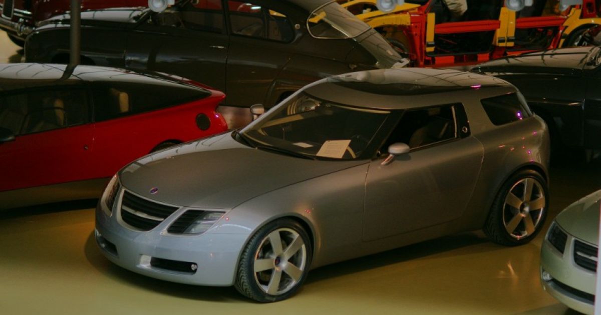 Saab распродает с молотка музейные модели_2
