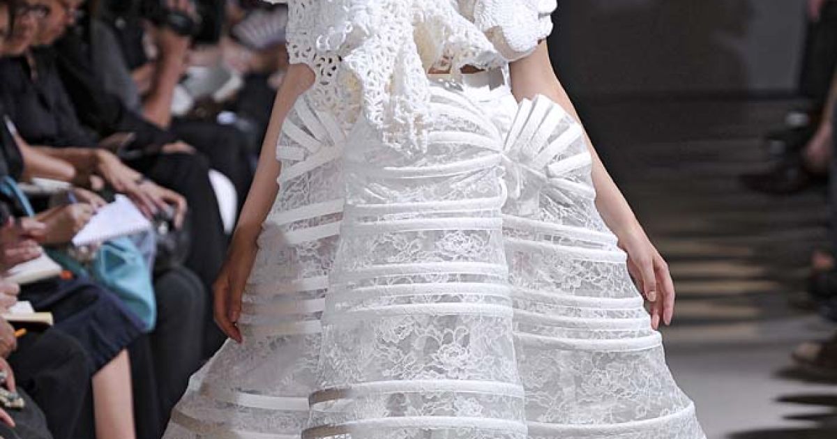 Comme des Garcons прет-а-порте весна-лето 2012 / © EastNews