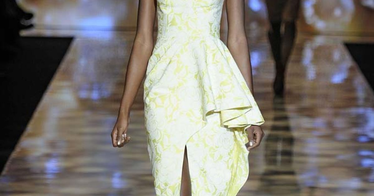 Badgley Mischka прет-а-порте весна-лето 2012 / © EastNews