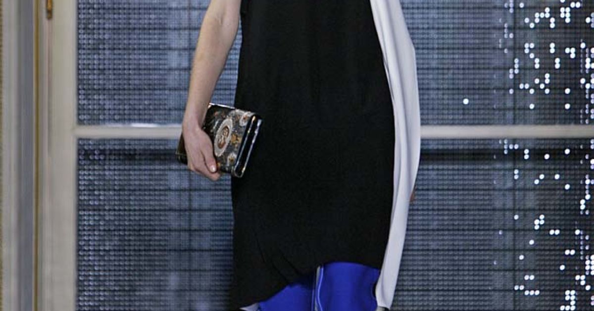 Balenciaga прет-а-порте осень-зима 2011-2012 / © EastNews