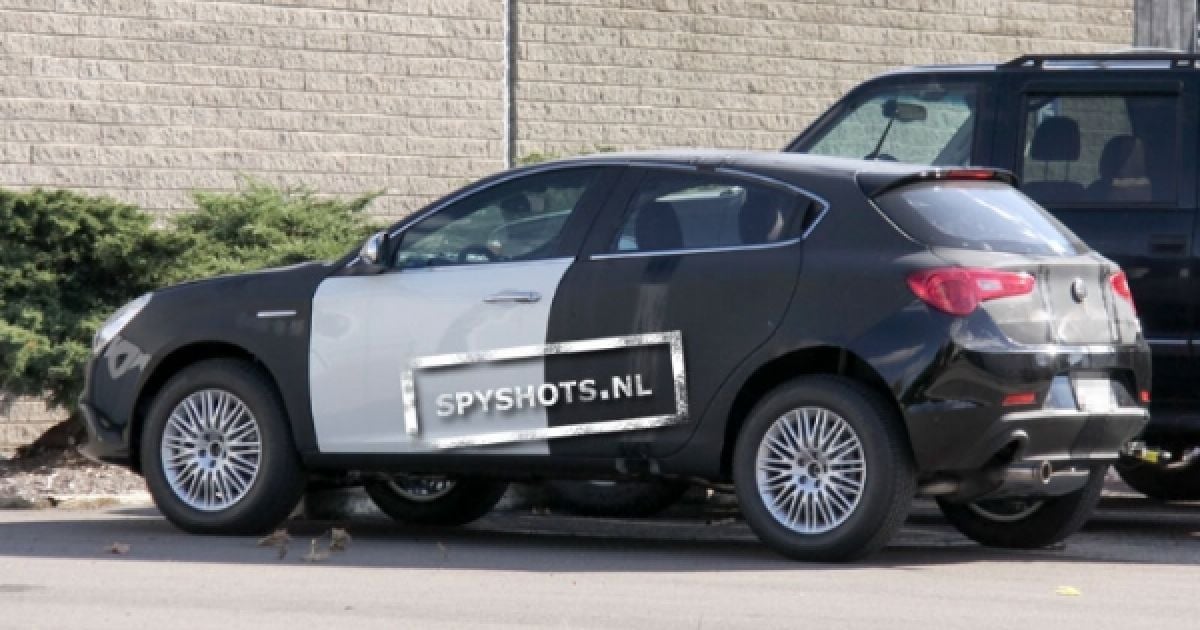 Alfa Romeo испытывает свой первый SUV