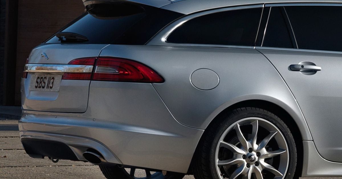 Jaguar официально представил универсал XF_2