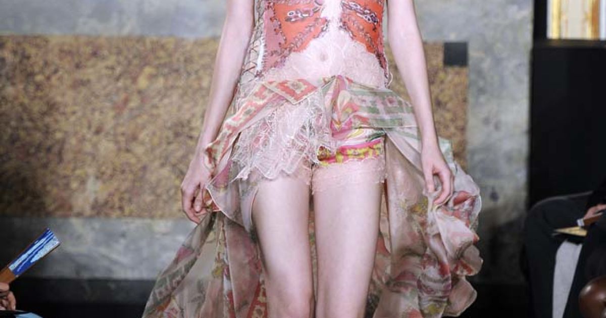 Emilio Pucci прет-а-порте весна-лето 2012 / © EastNews