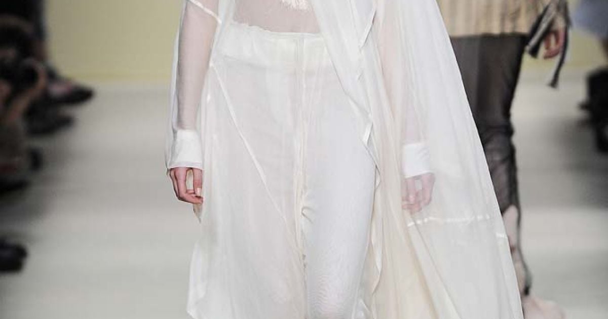 Ann Demeulemeester  прет-а-порте весна-лето 2012 / © EastNews