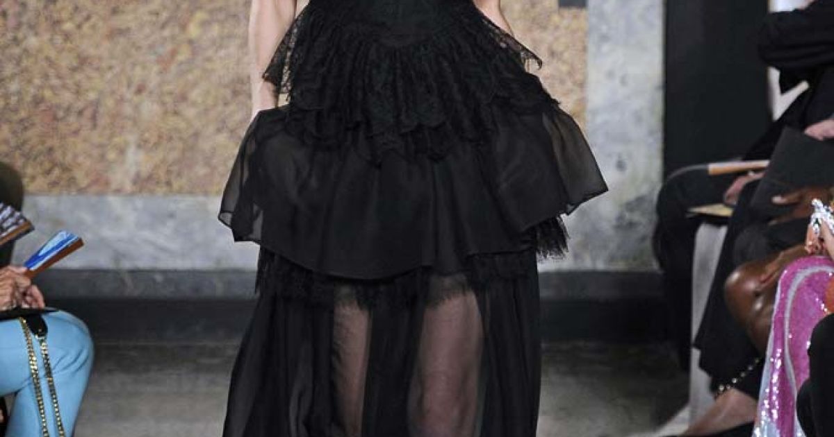 Emilio Pucci прет-а-порте весна-лето 2012 / © EastNews