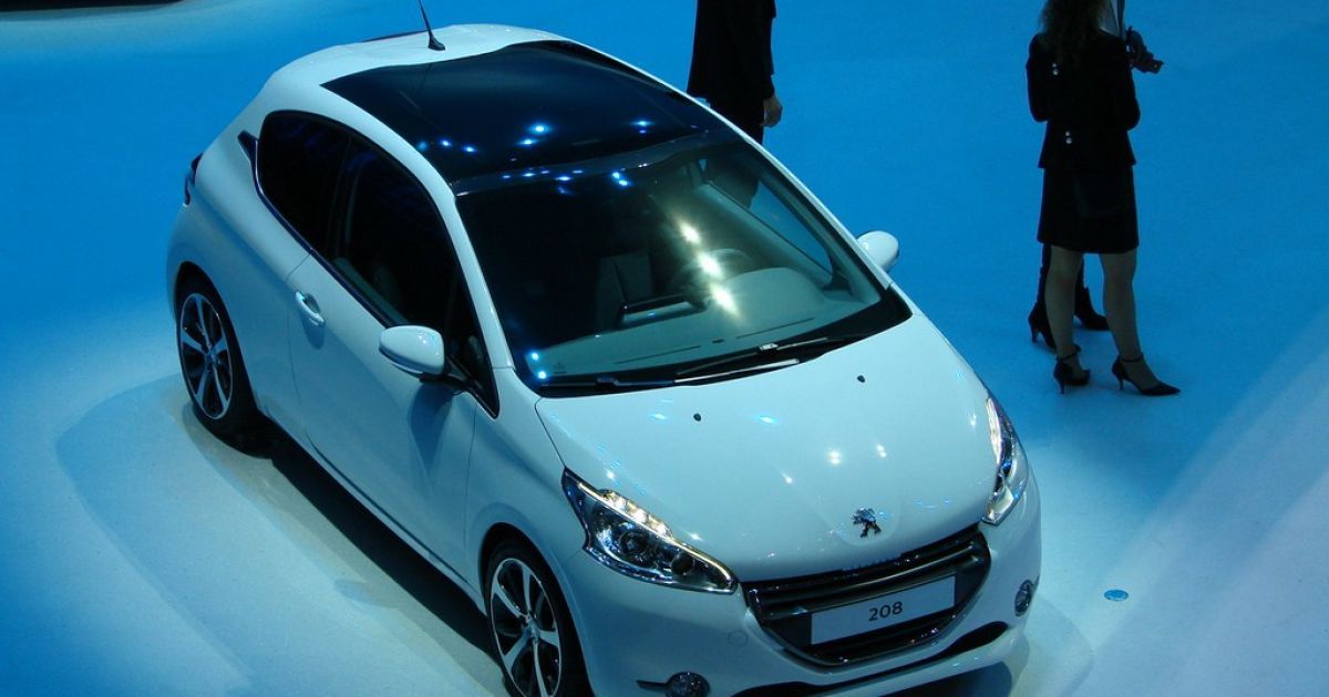 Peugeot 208 Geneva_3