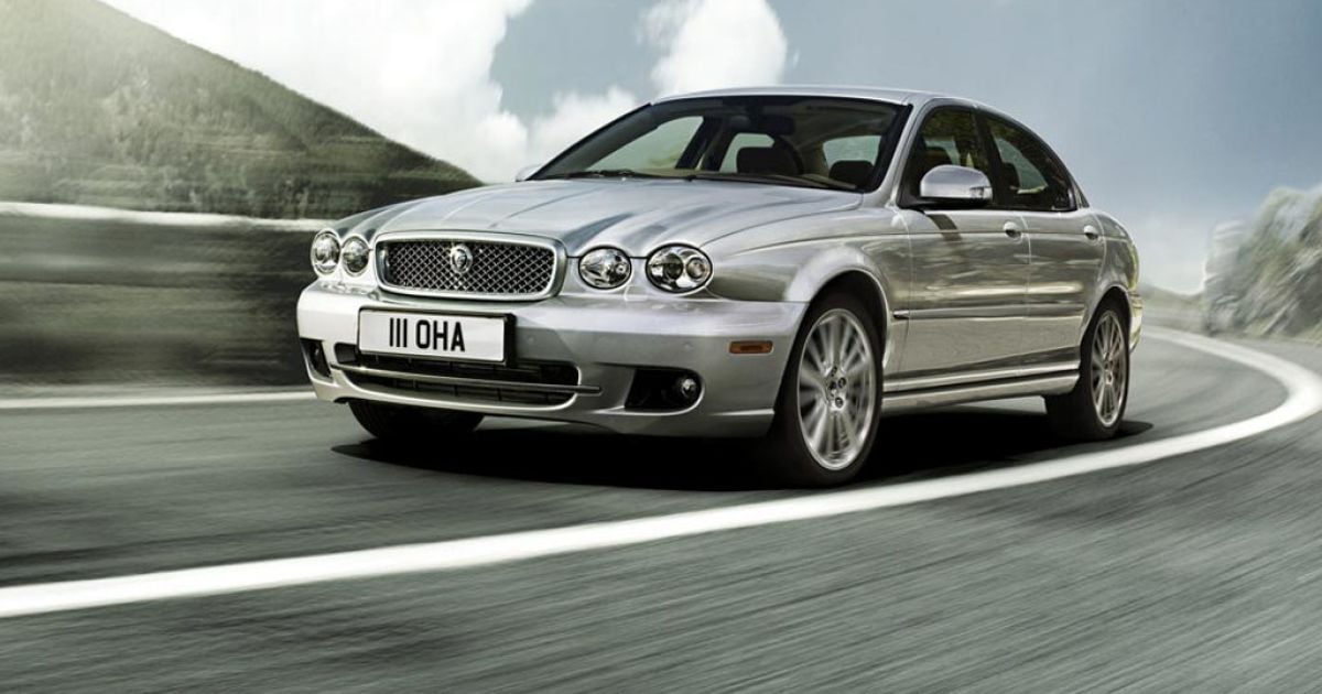 Jaguar отзывает 17 тыс. авто из-за поломки круиз-контроля