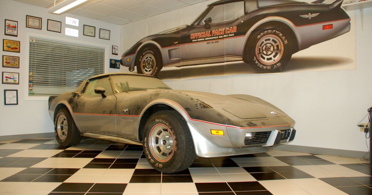 В США продается Corvette 1978 года с пробегом 13 миль