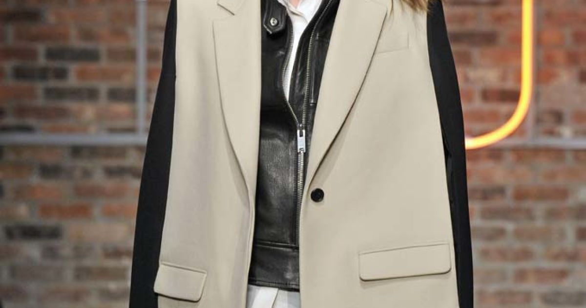 DKNY прет-а-порте осень-зима 2011-2012 / © EastNews