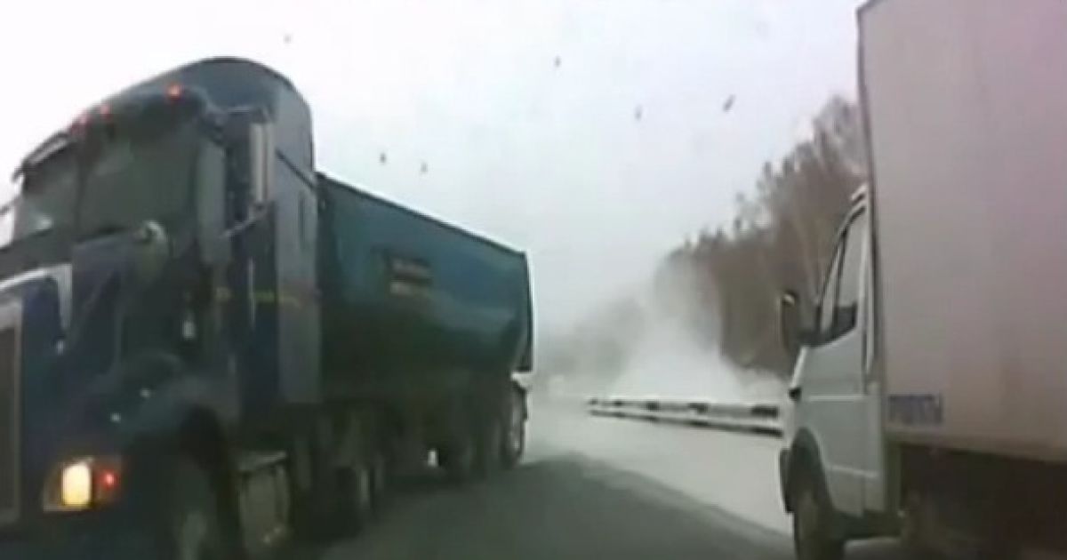 В России водитель отделался легким испугом на встречке (видео)