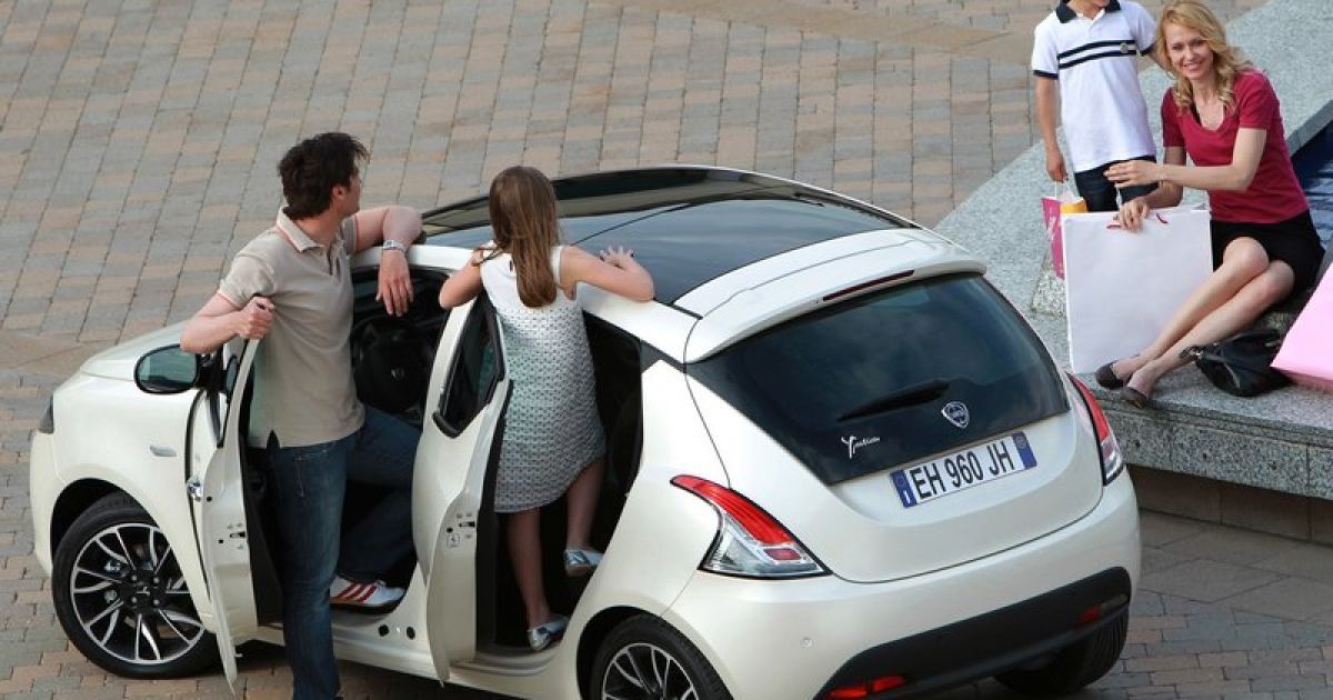 2012 Lancia Ypsilon_22