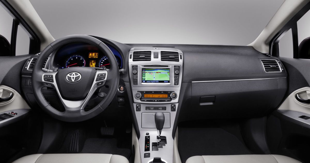 В Англии начали сборку новой Toyota Avensis_13