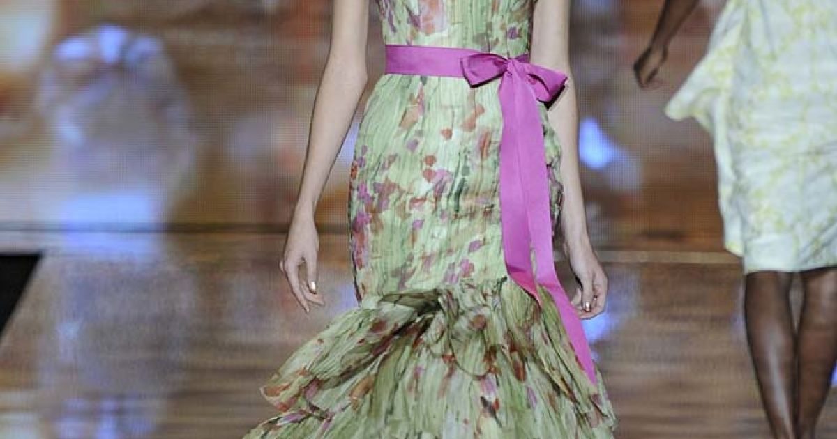 Badgley Mischka прет-а-порте весна-лето 2012 / © EastNews