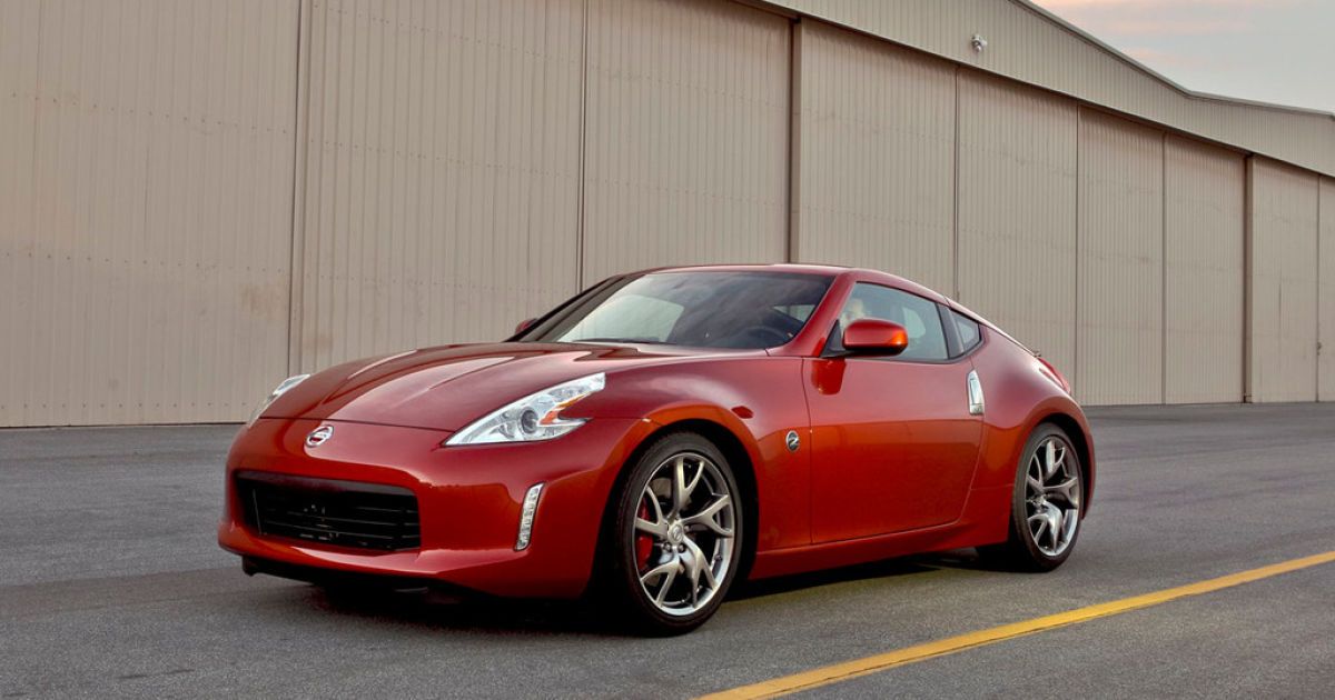 Nissan обновил купе 370Z_18