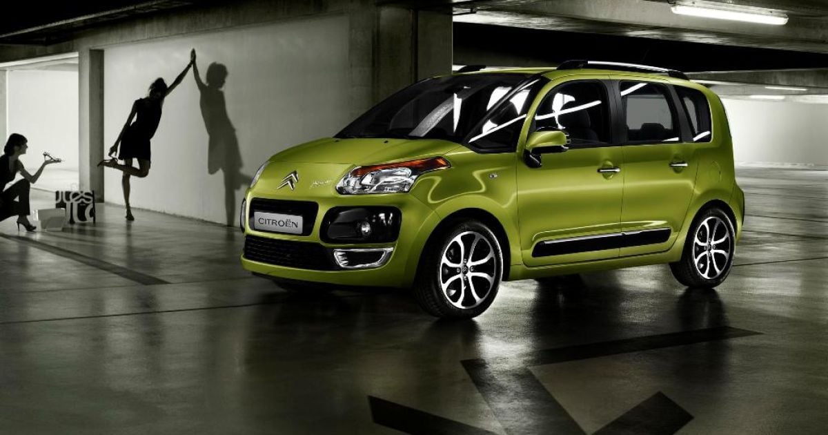 В Украину привезли Citroen C3 Picasso с "роботом"