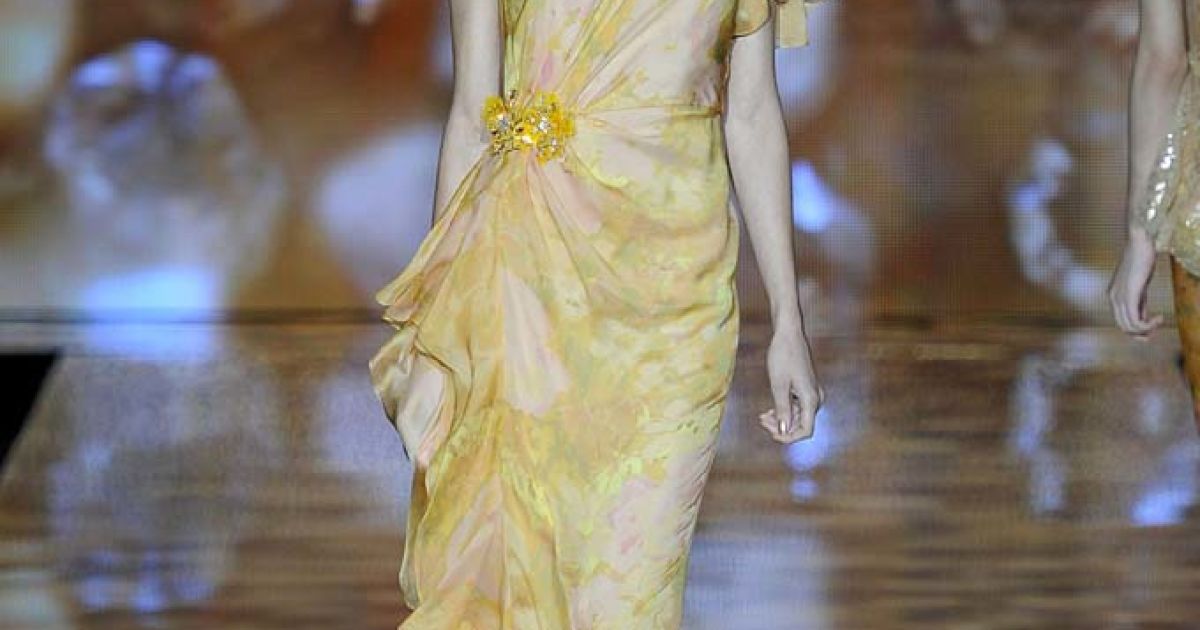 Badgley Mischka прет-а-порте весна-лето 2012 / © EastNews