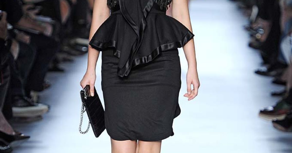 Givenchy рет-а-порте весна-лето 2012 / © EastNews