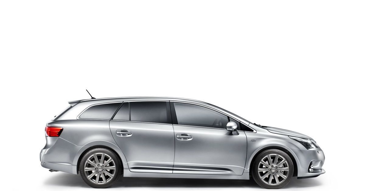В Англии начали сборку новой Toyota Avensis_19