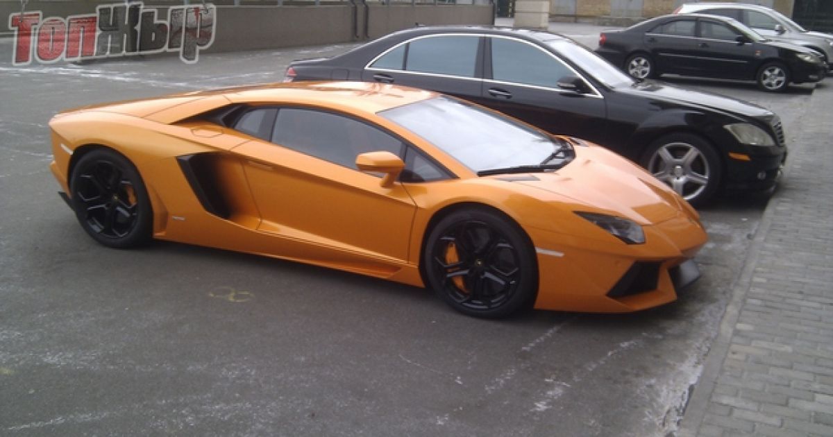 Украинский бизнесмен заплатил 400 тыс. евро за оранжевый Lamborghini