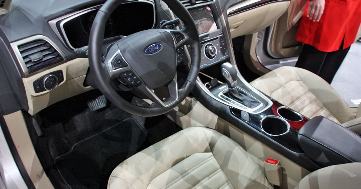 2013 Ford Mondeo Sedan_9