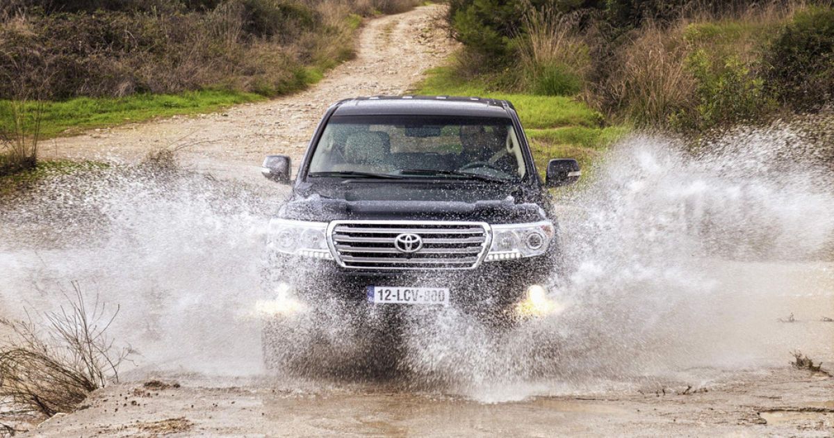 Toyota показала Land Cruiser 200 для Европы_8
