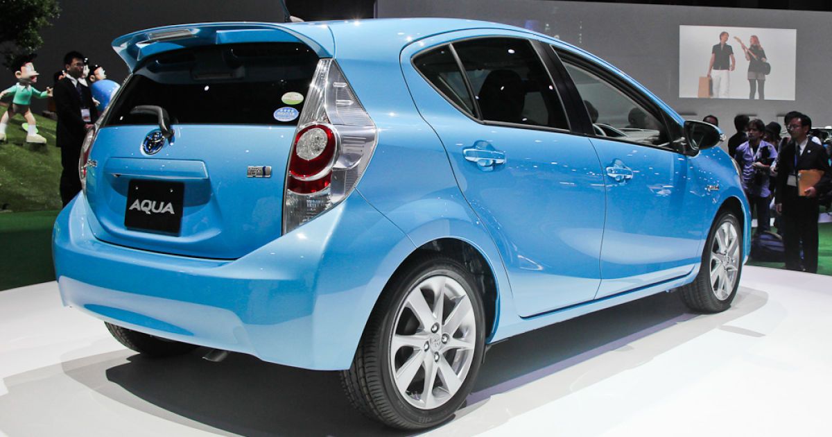 Toyota Aqua с расходом 3л/100км показали "живьем"_5