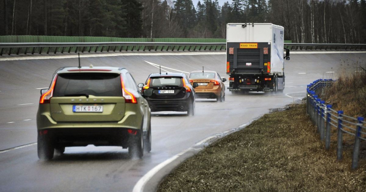 Volvo испытывают беспилотный автопоезд_4