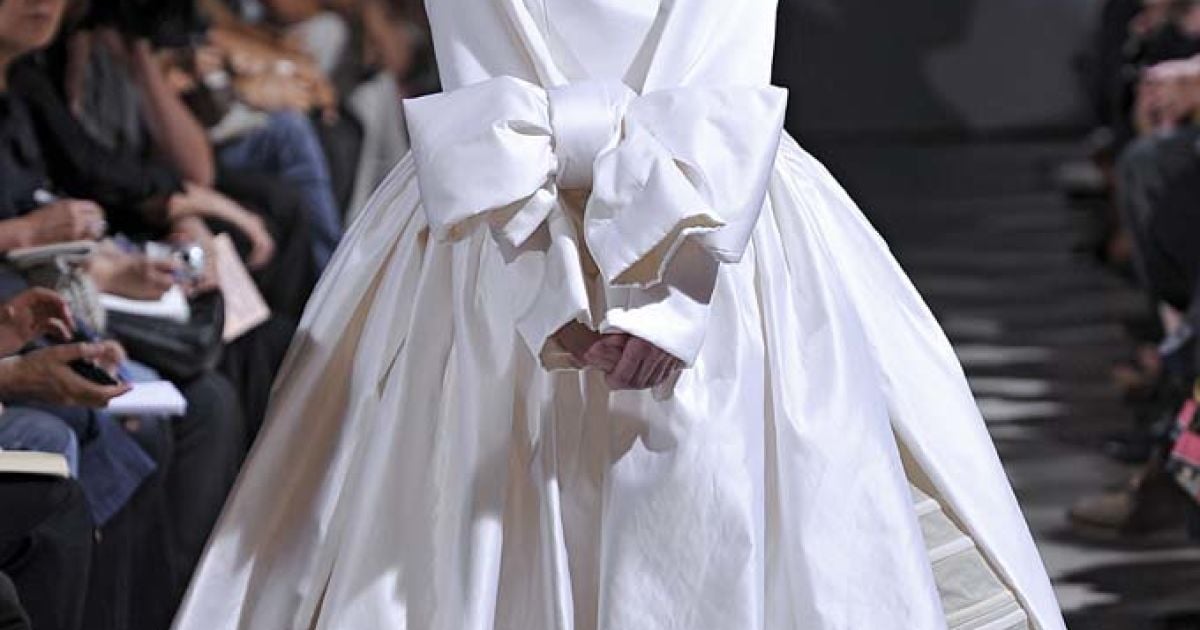 Comme des Garcons прет-а-порте весна-лето 2012 / © EastNews