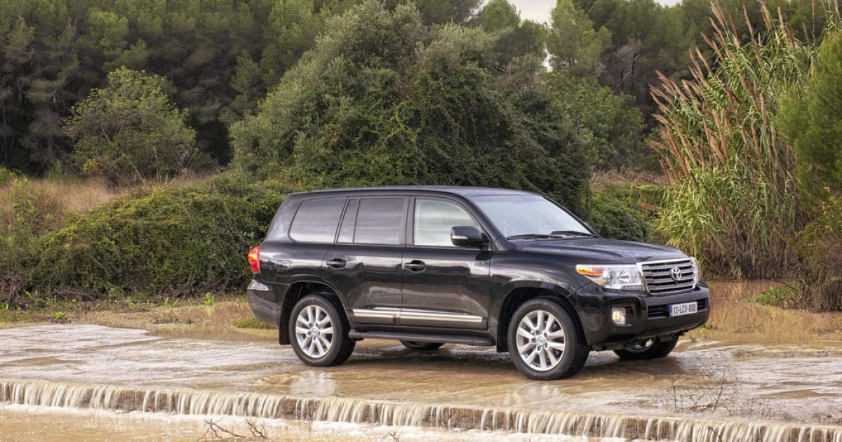 Toyota показала Land Cruiser 200 для Европы_7