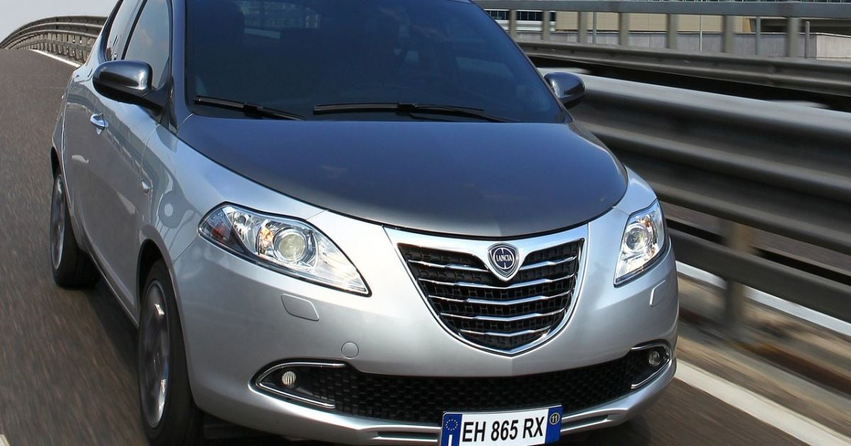 2012 Lancia Ypsilon_5