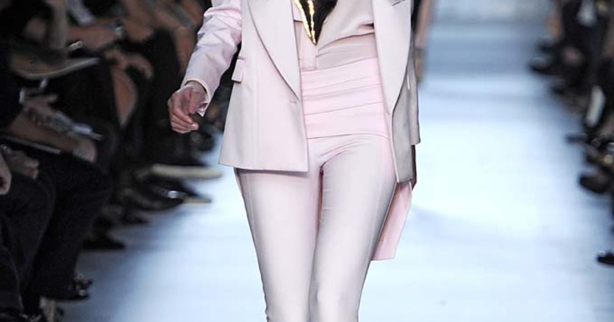 Givenchy прет-а-порте весна-лето 2012 / © EastNews