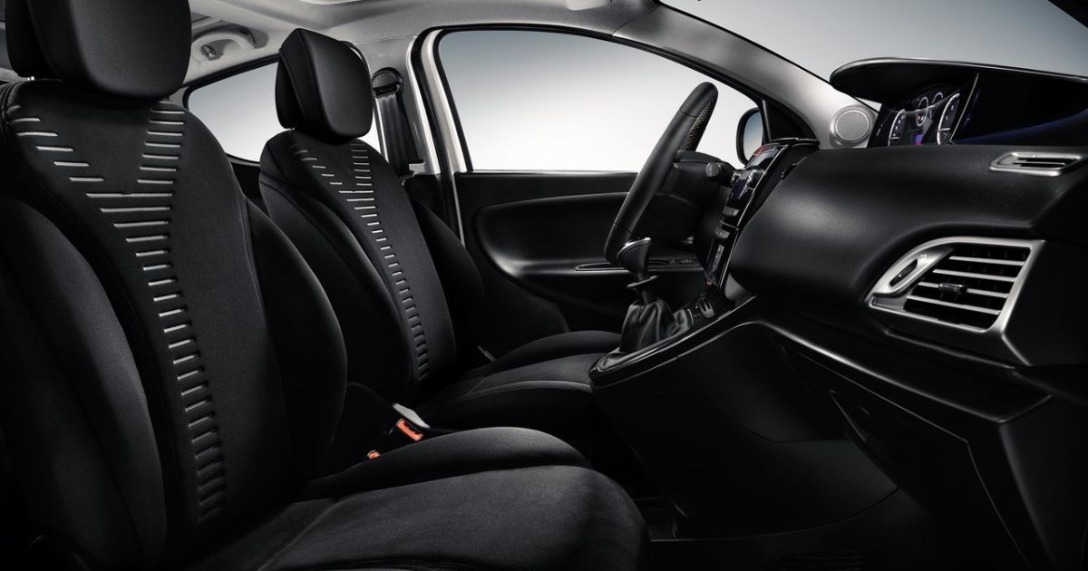 2012 Lancia Ypsilon_14