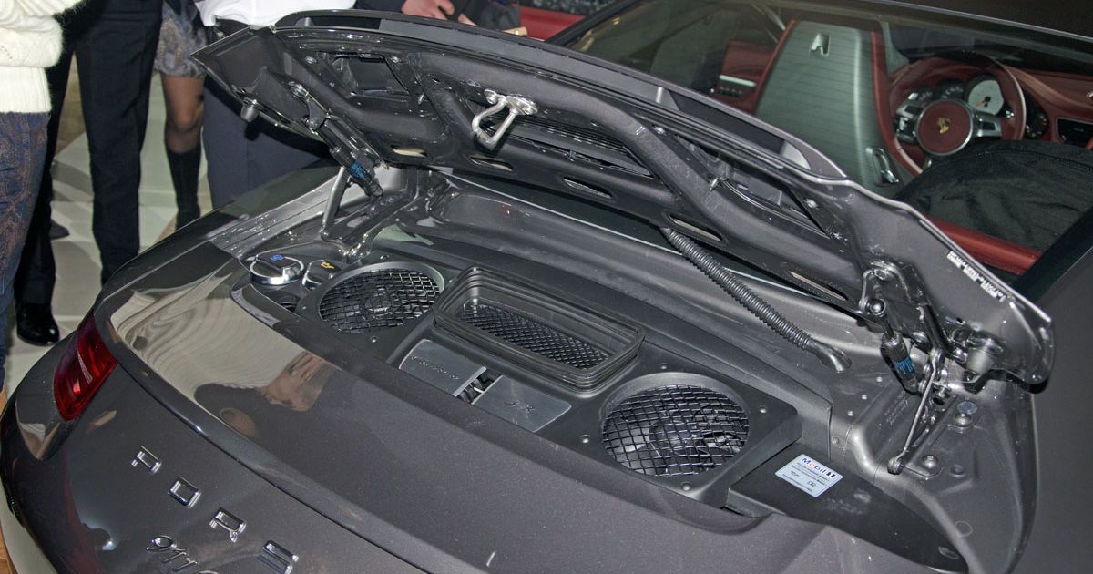 В Украину привезли новый Porsche 911_6
