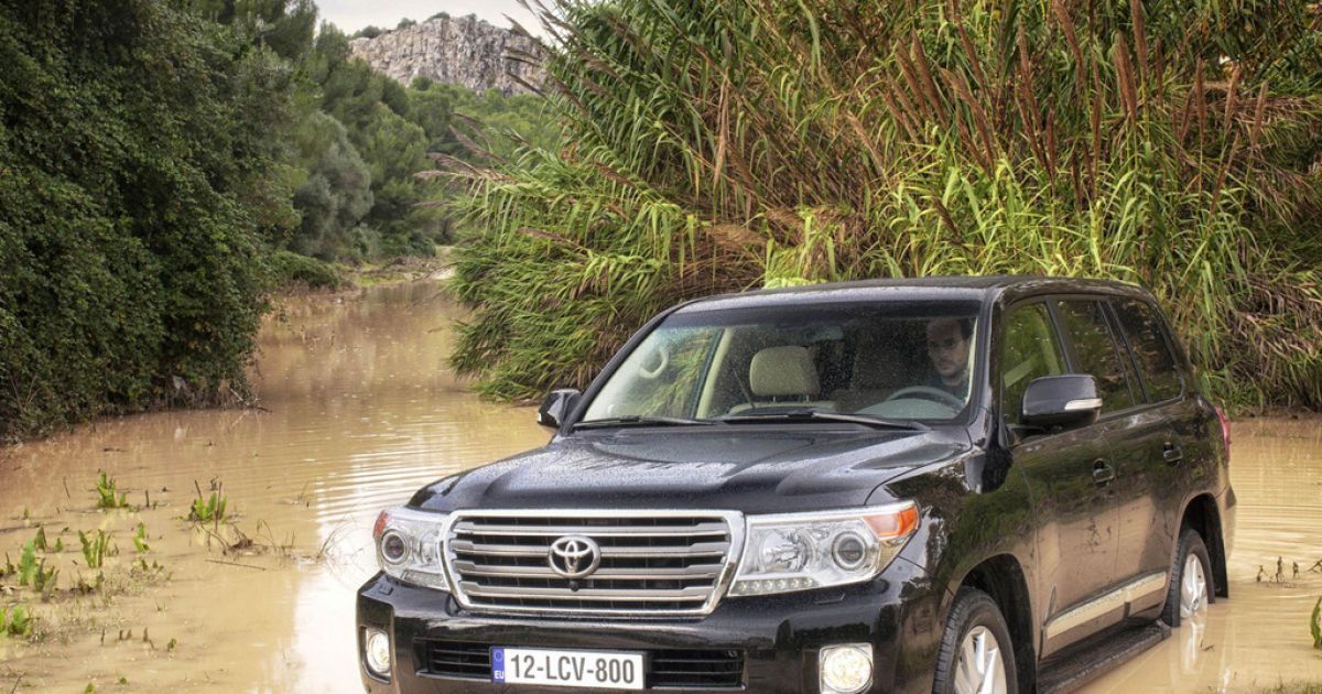 Toyota показала Land Cruiser 200 для Европы_5