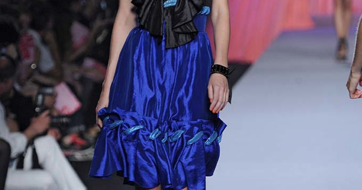 Viktor and Rolf прет-а-порте весна-лето 2012 / © EastNews