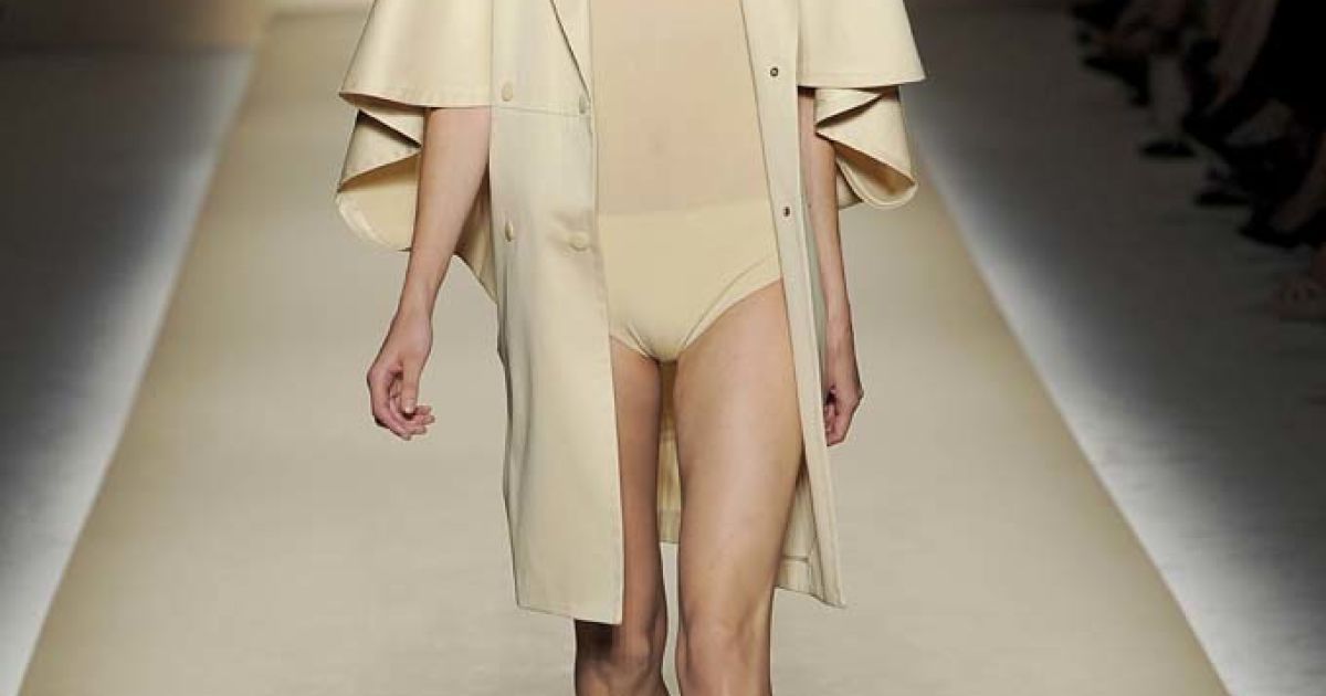 Max Mara прет-а-проте весна-лето 2012 / © EastNews