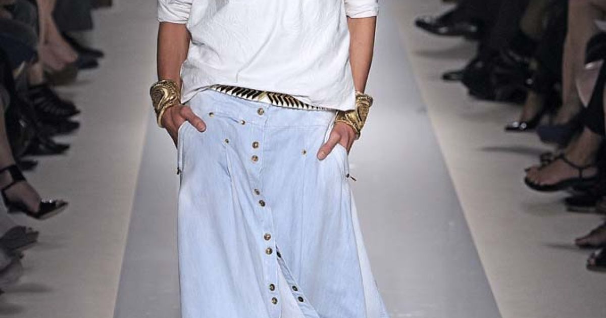 Balmain прет-а-порте весна-лето 2012 / © EastNews