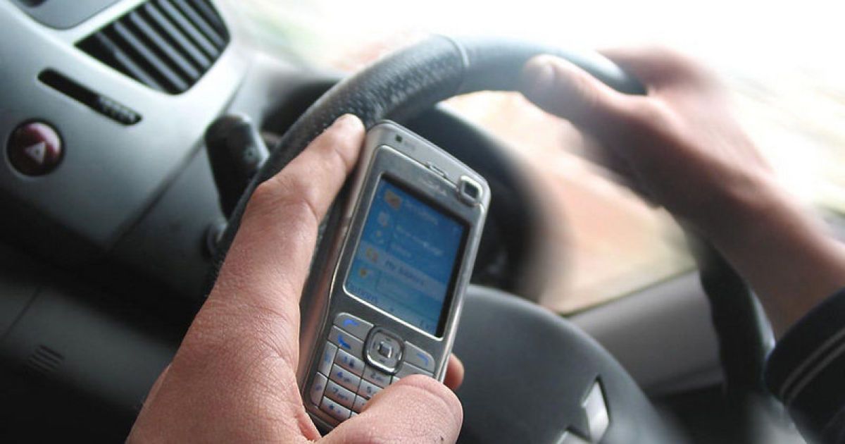 Высказать возмущение нахалу на дороге теперь можно с помощью SMS