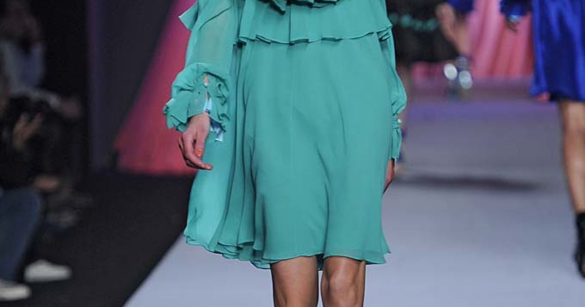 Viktor and Rolf прет-а-порте весна-лето 2012 / © EastNews