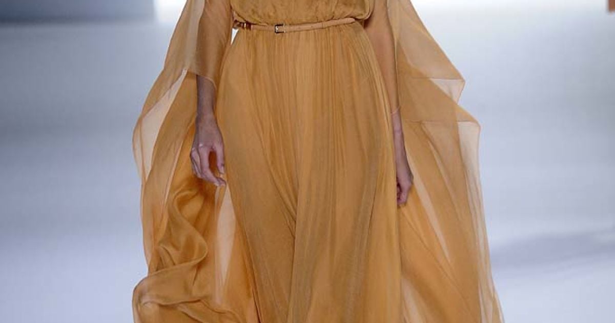 Elie Saab прет-а-порте весна-лето 2012 / © EastNews