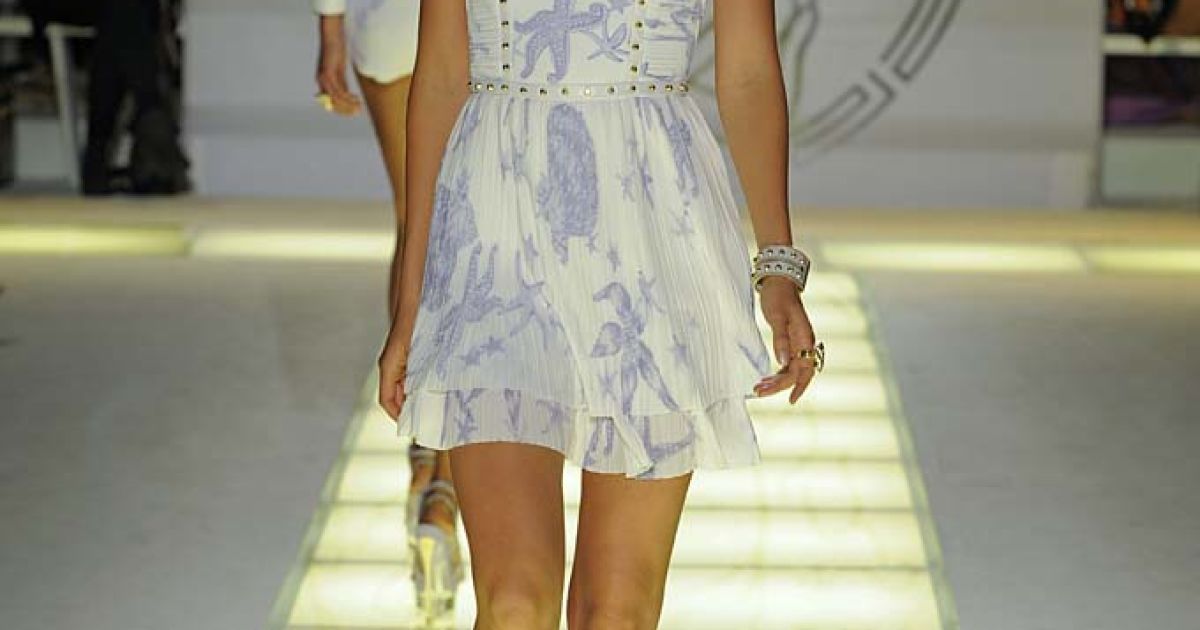 Versace прет-а-порте весна-лето 2012 / © Getty Images/Fotobank