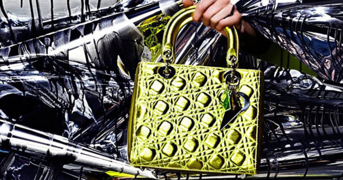 Модный эксперимент с сумками Dior