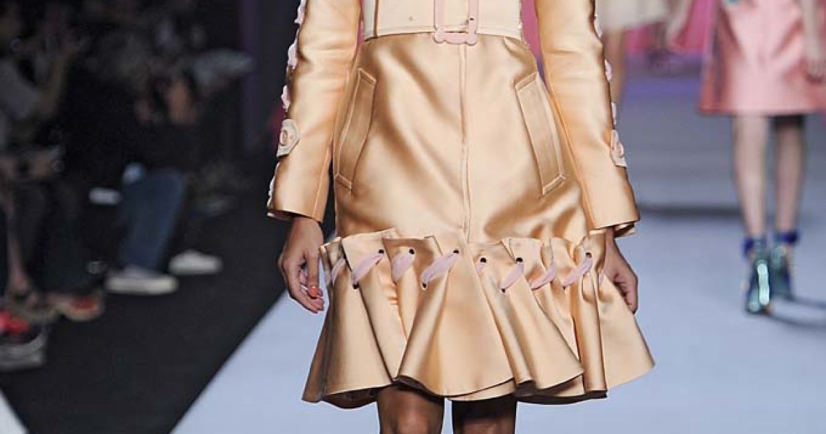 Viktor and Rolf прет-а-порте весна-лето 2012 / © EastNews